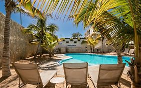 Alhambra Boutique Apartments By Pmc Resorts